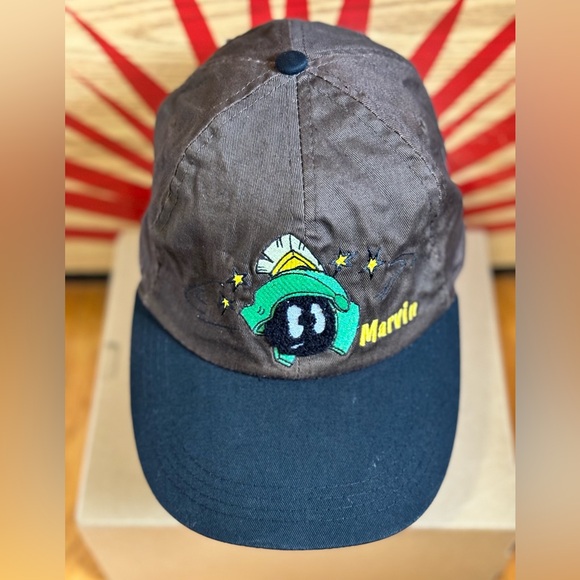 Vintage 1997 Looney Tunes Marvin the Martian Hat - Picture 2 of 9
